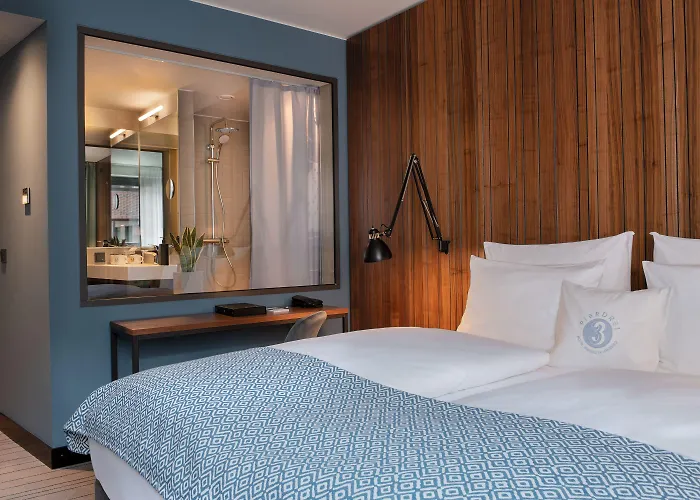 Pierdrei Hafencity 4*
