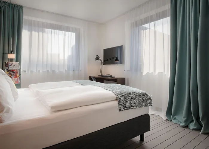 Pierdrei Hafencity 4*